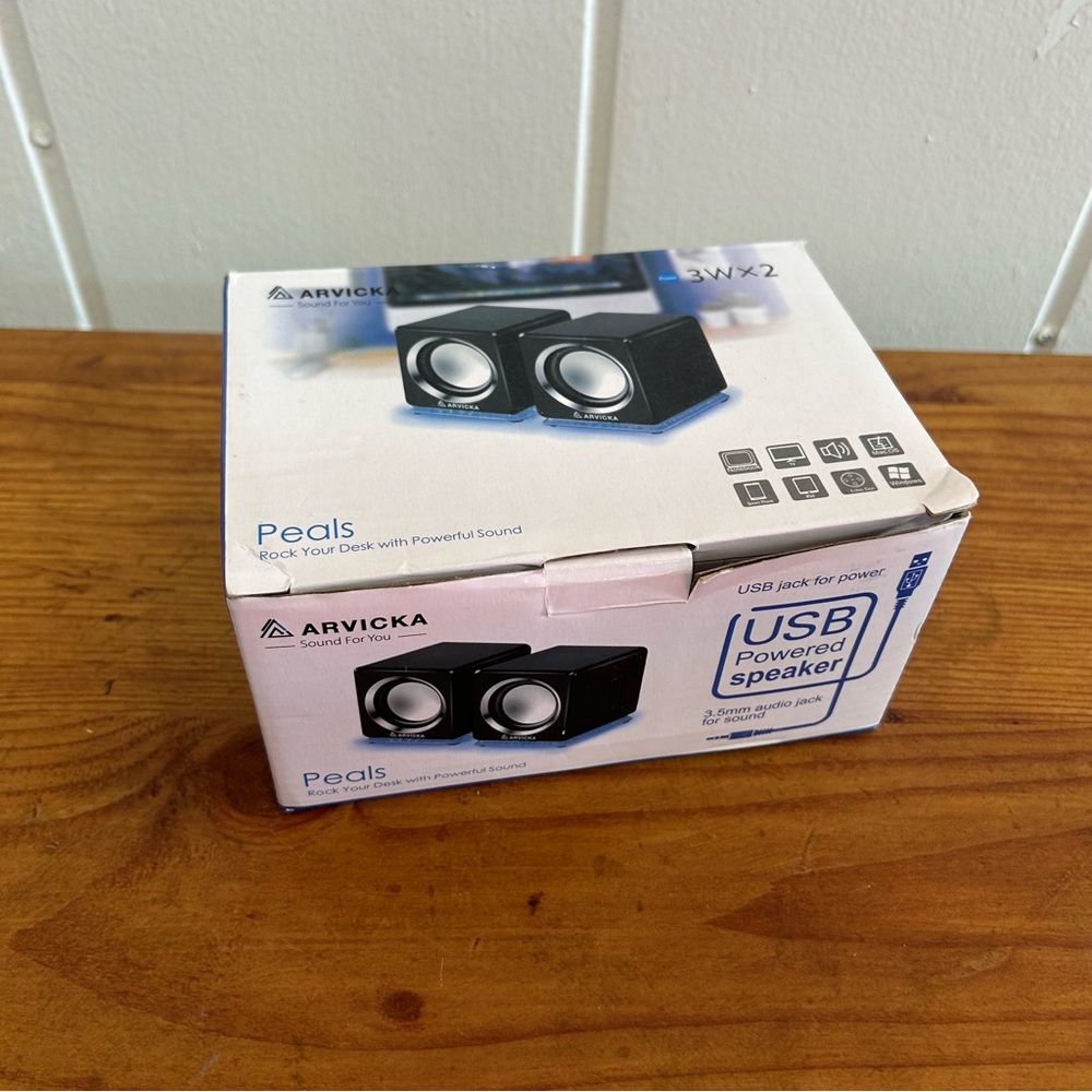 Arvick Peals USB Powered Stereo‎ Computer Speakers 3W X 2 New Unused Open Box